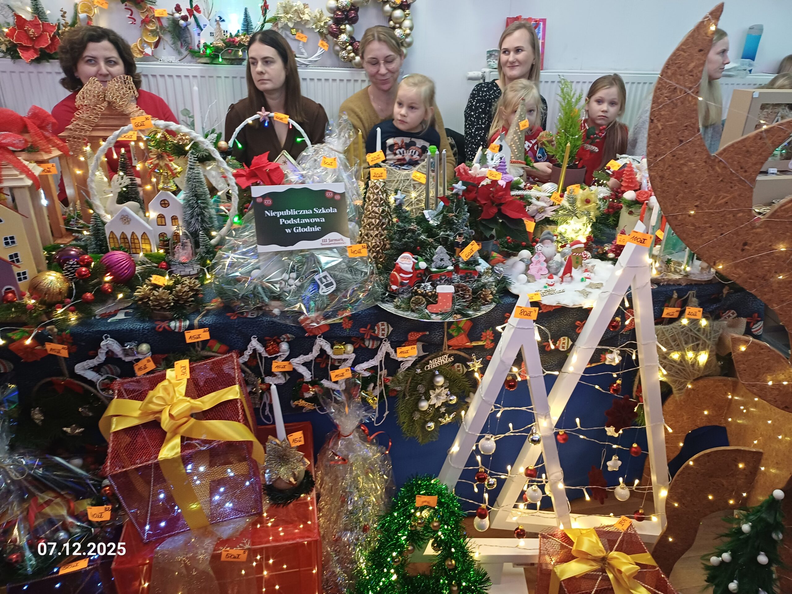 III Jarmark Bożonarodzeniowy w OSP Krzymów – pełen magii i radości!